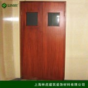 木質(zhì)雙開帶玻璃防火門